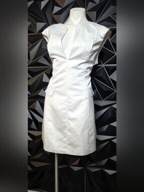 Boohoo White Cap-Sleeve V-Neck Mini Sheath Dress